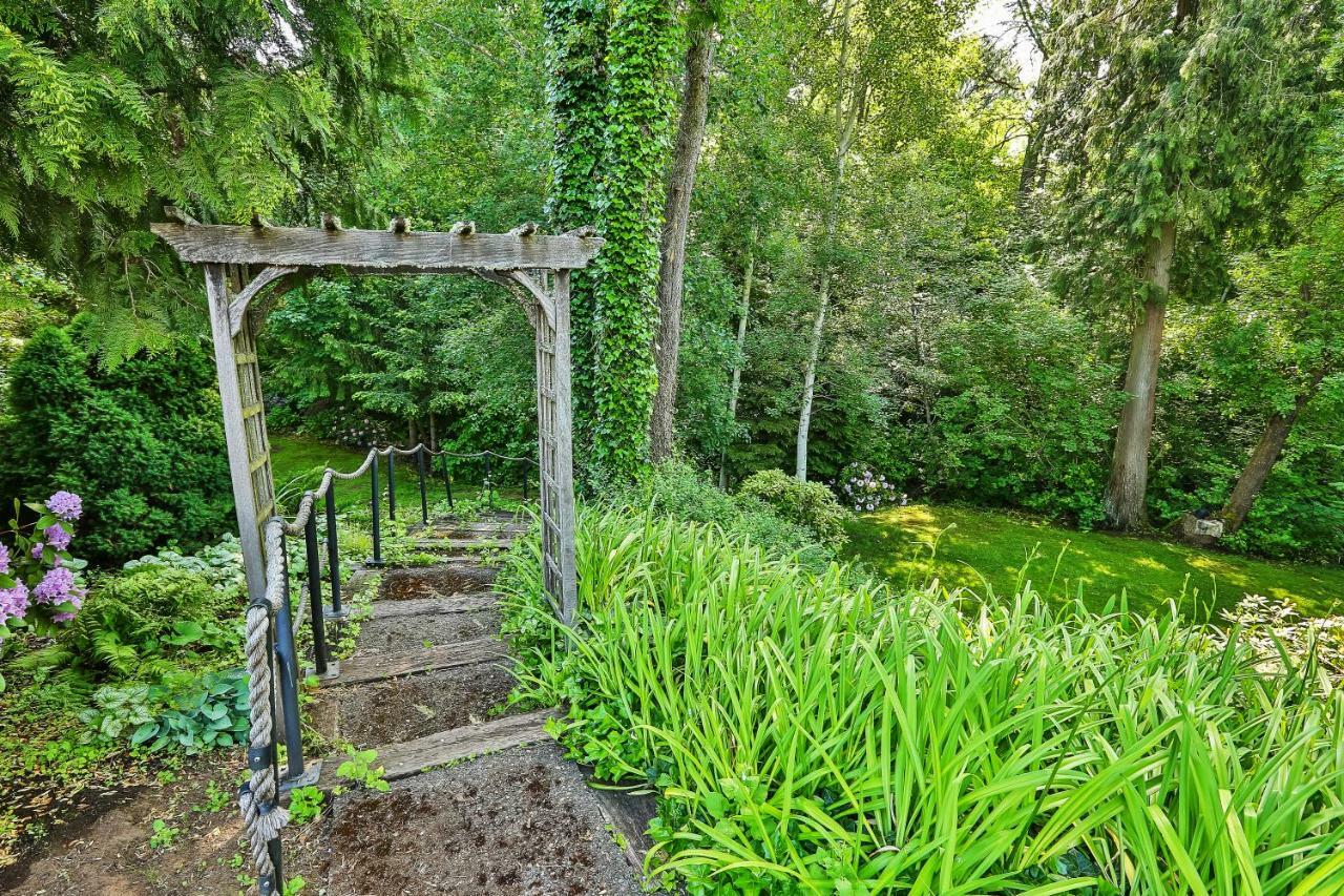 Brookside Bed & Breakfast Hood River Exteriör bild